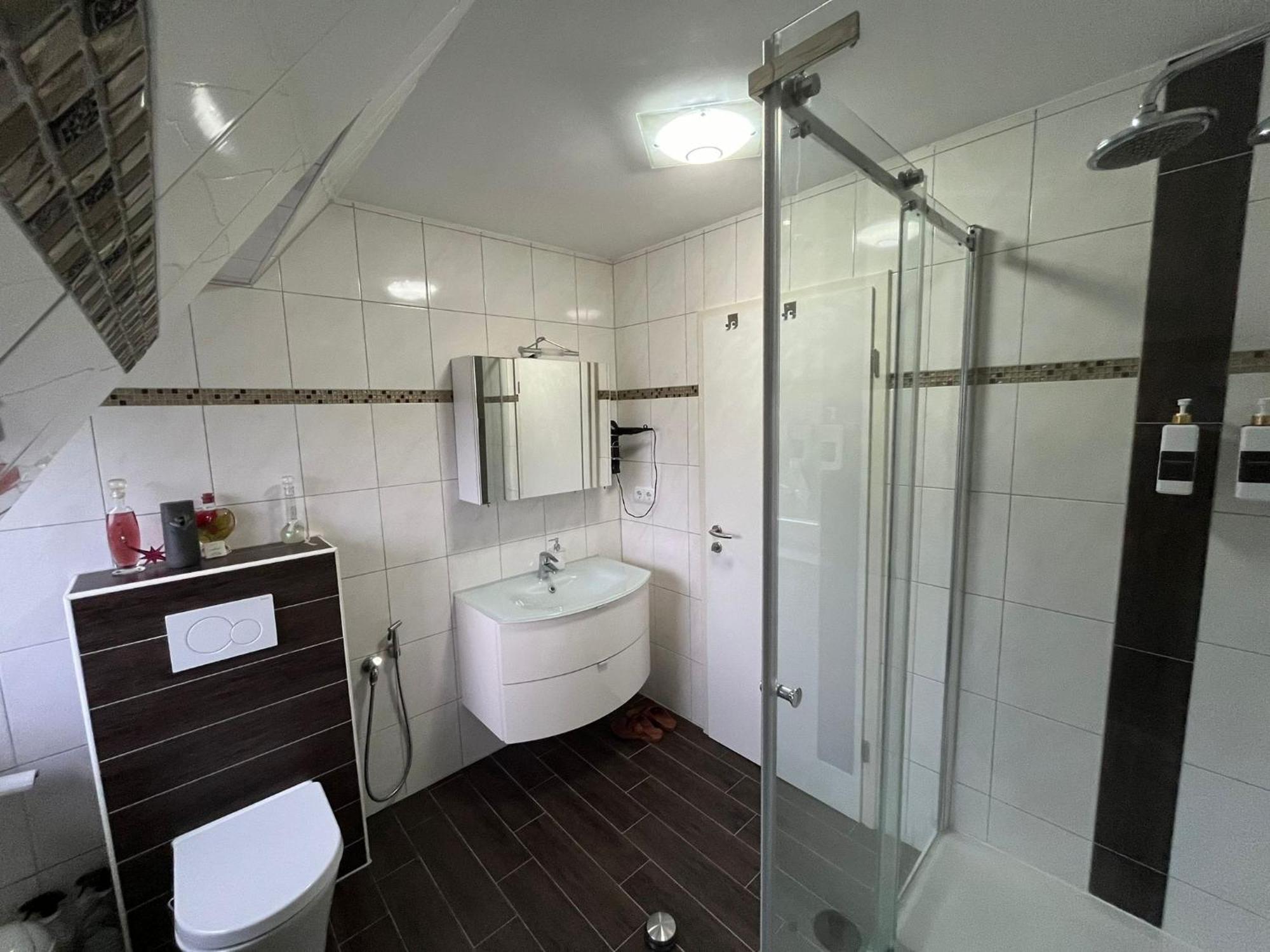 Schickes 110Qm Ferienhaus In Naehe Vw, Messe,Dez Und Orangerie Kassel Kültér fotó