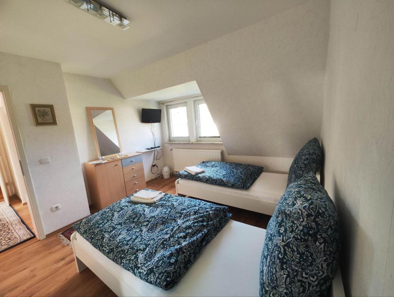Schickes 110Qm Ferienhaus In Naehe Vw, Messe,Dez Und Orangerie Kassel Kültér fotó